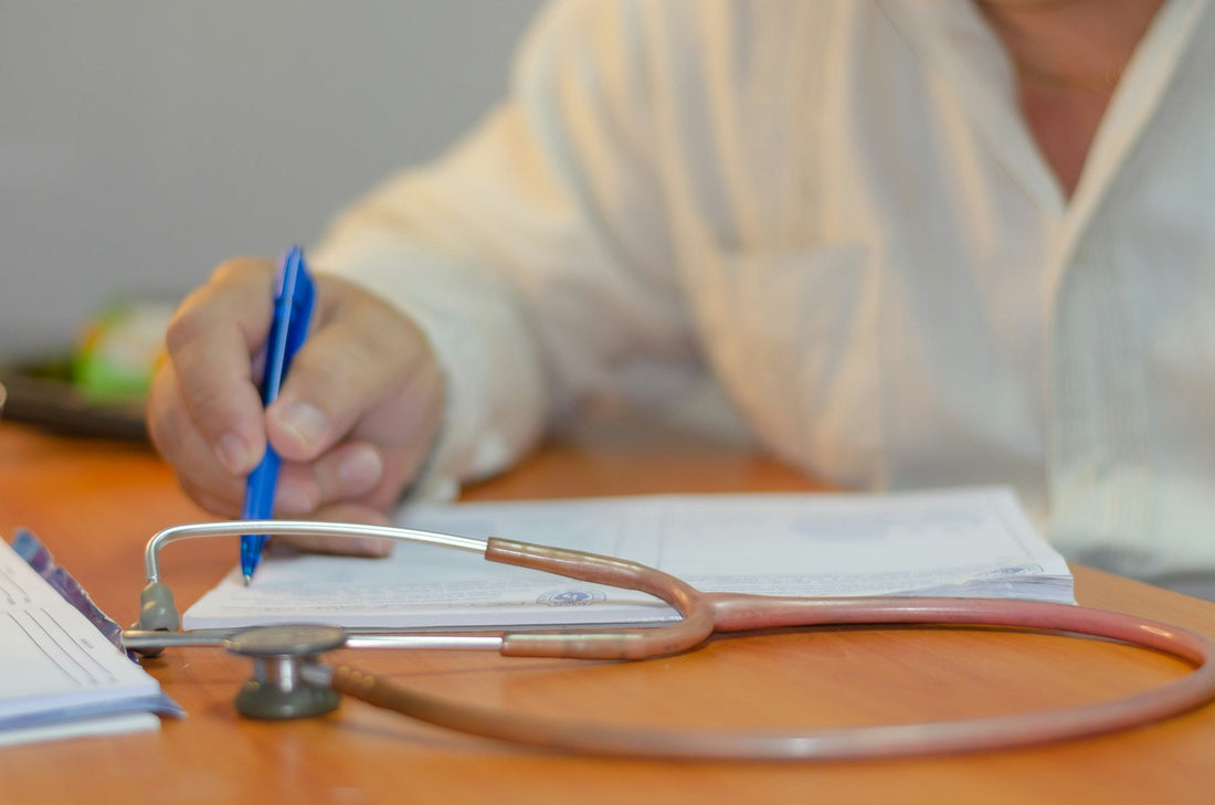 Cartelle cliniche illeggibili: perché la privacy passa anche dalla comprensibilità dei documenti sanitari